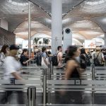 Havaalanlarında yeni dönem: Elle arama yapılabilecek