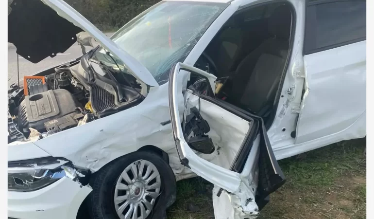 Sarıköy Kavşağı’nda kaza biri ağır altı yaralı