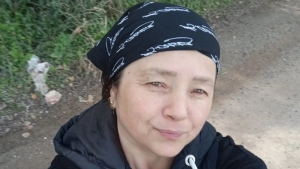 44 yaşında yolda hayatını kaybetti.