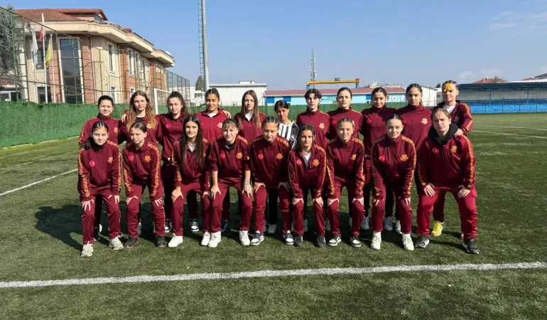sakarya-kadin-fk-u-17-firtinasi-8de-8-55-gol-gol-yemeden-zirve